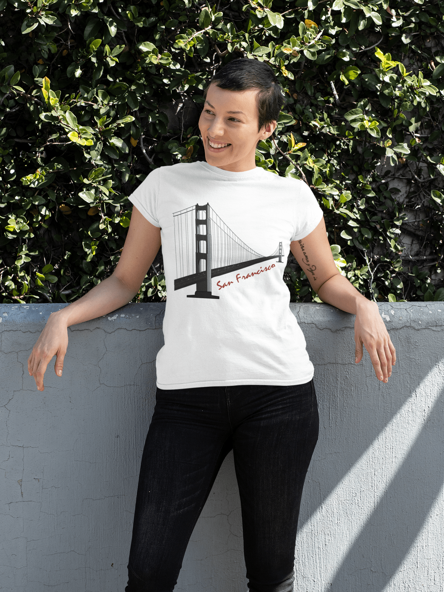 Golden Gate Bridge of San Francisco Tshirt Women's Short Sleeve Crew neck Tee 00181