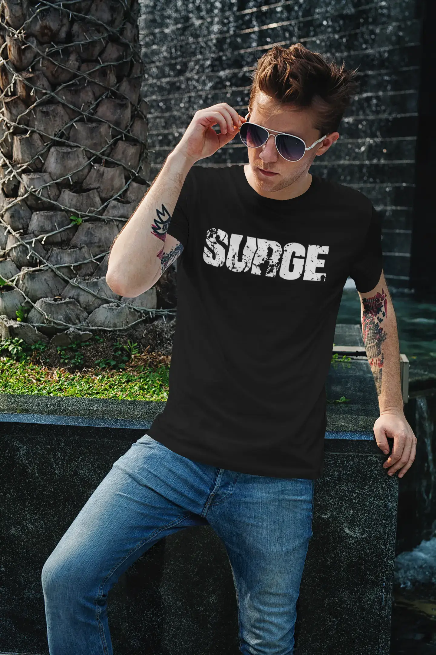 Surge Herren-Kurzarm-T-Shirt mit Rundhalsausschnitt, 5 Buchstaben Schwarz, Wort 00006
