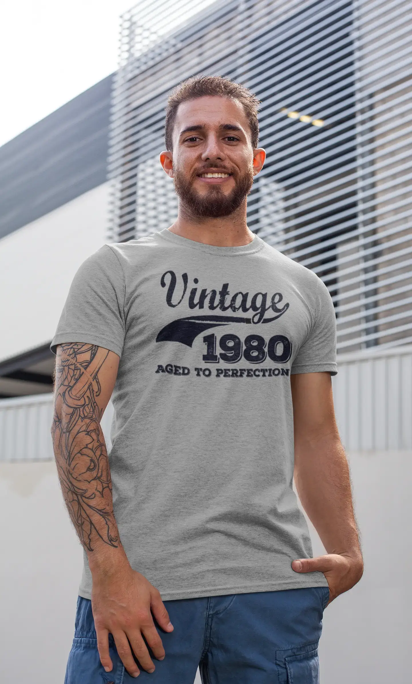 Vintage Aged to Perfection 1980, Grau, Herren-Kurzarm-Rundhals-T-Shirt, Geschenk-T-Shirt 00346