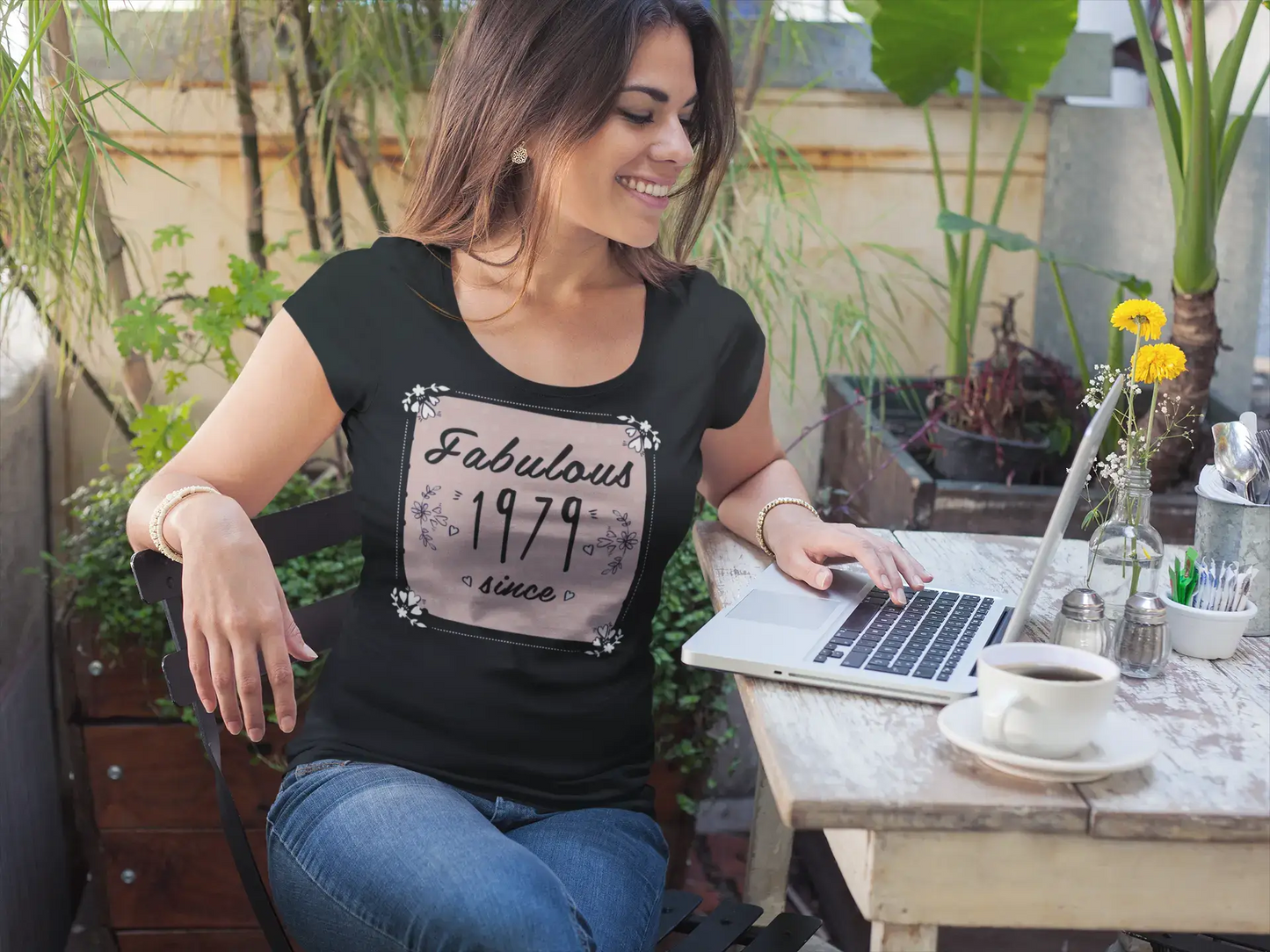 Fabulous Since 1979 Women's T-shirt Noir Anniversaire Cadeau 00434