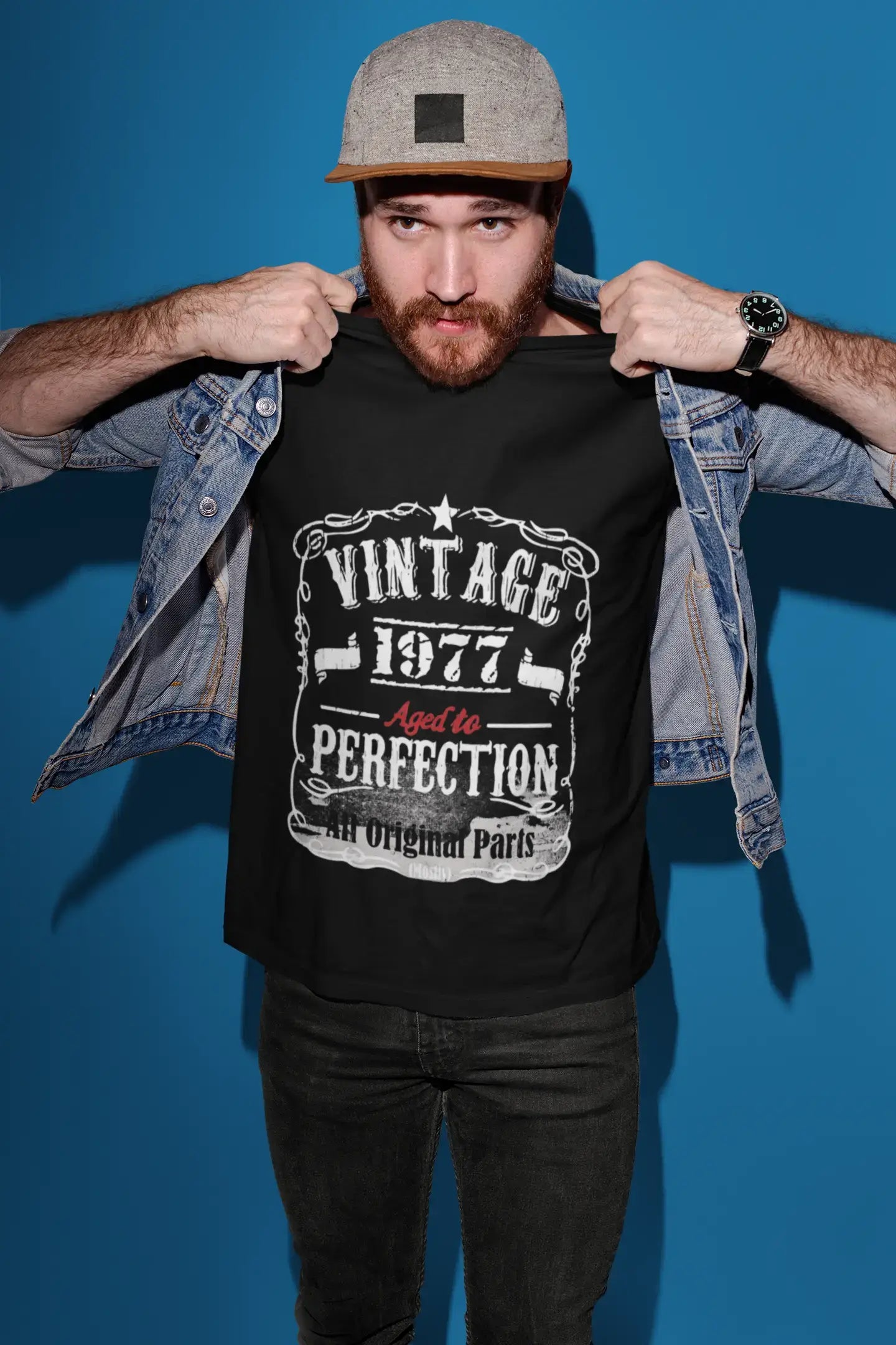1977 Vintage Aged to Perfection Men's T-shirt Black Birthday Gift Round Neck00490