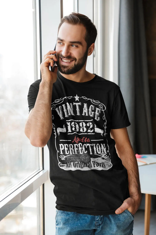 1982 Vintage Aged to Perfection Men's T-shirt Black Birthday Gift 00490