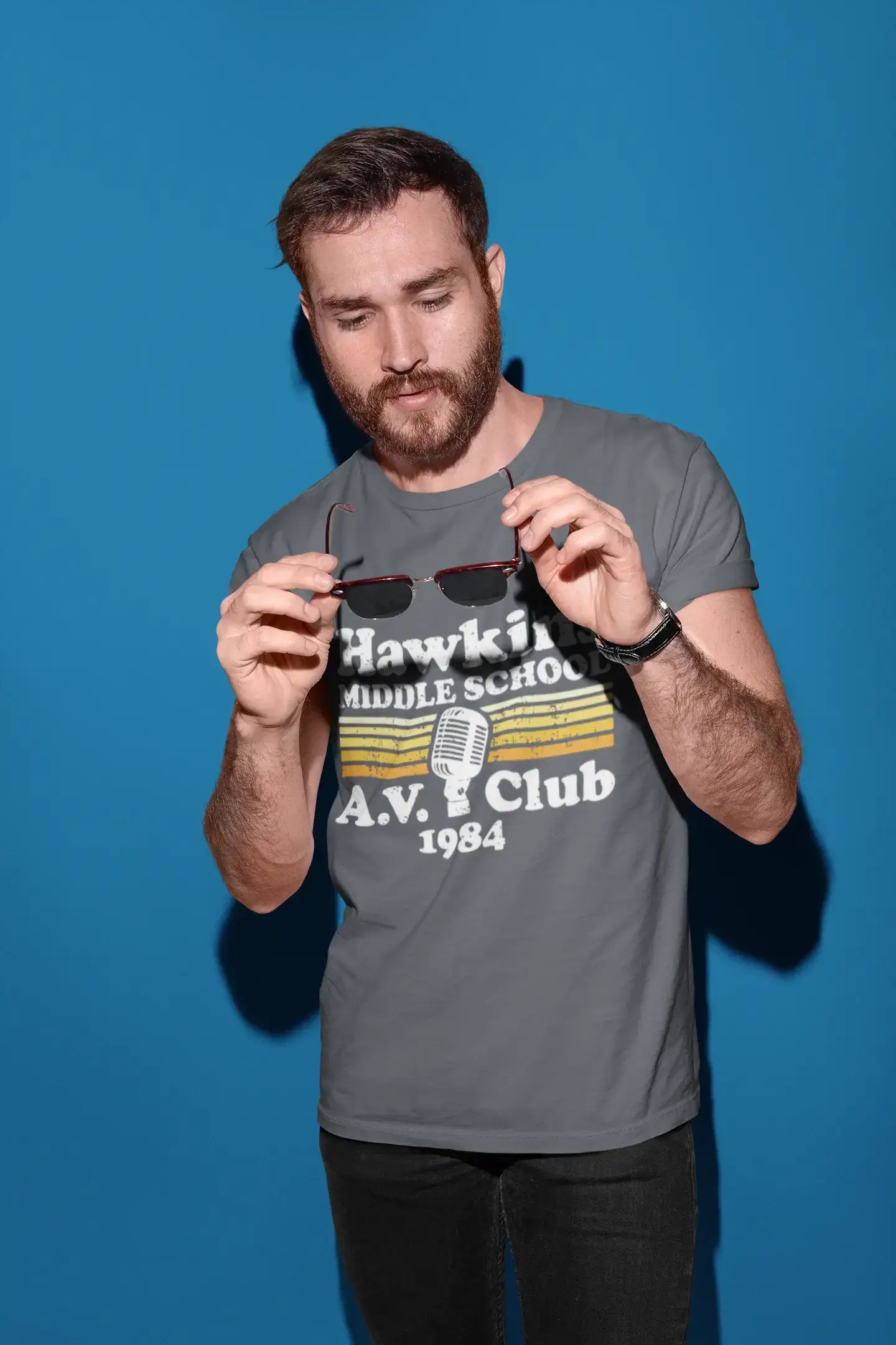 Ultrabasic - Homme T-Shirt Graphique Hawkins Middle School A.V. Club
