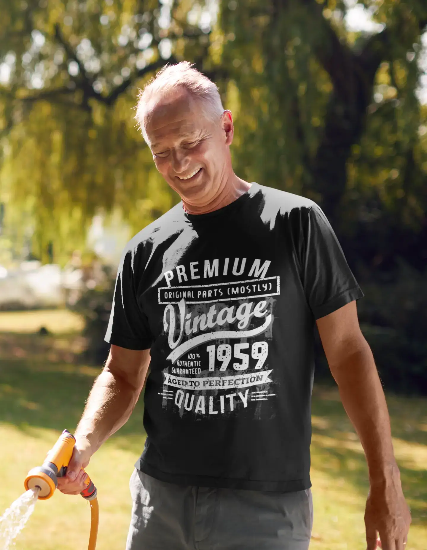 ULTRABASIC - Graphic Men's 1959 Aged to Perfection Birthday Gift T-Shirt