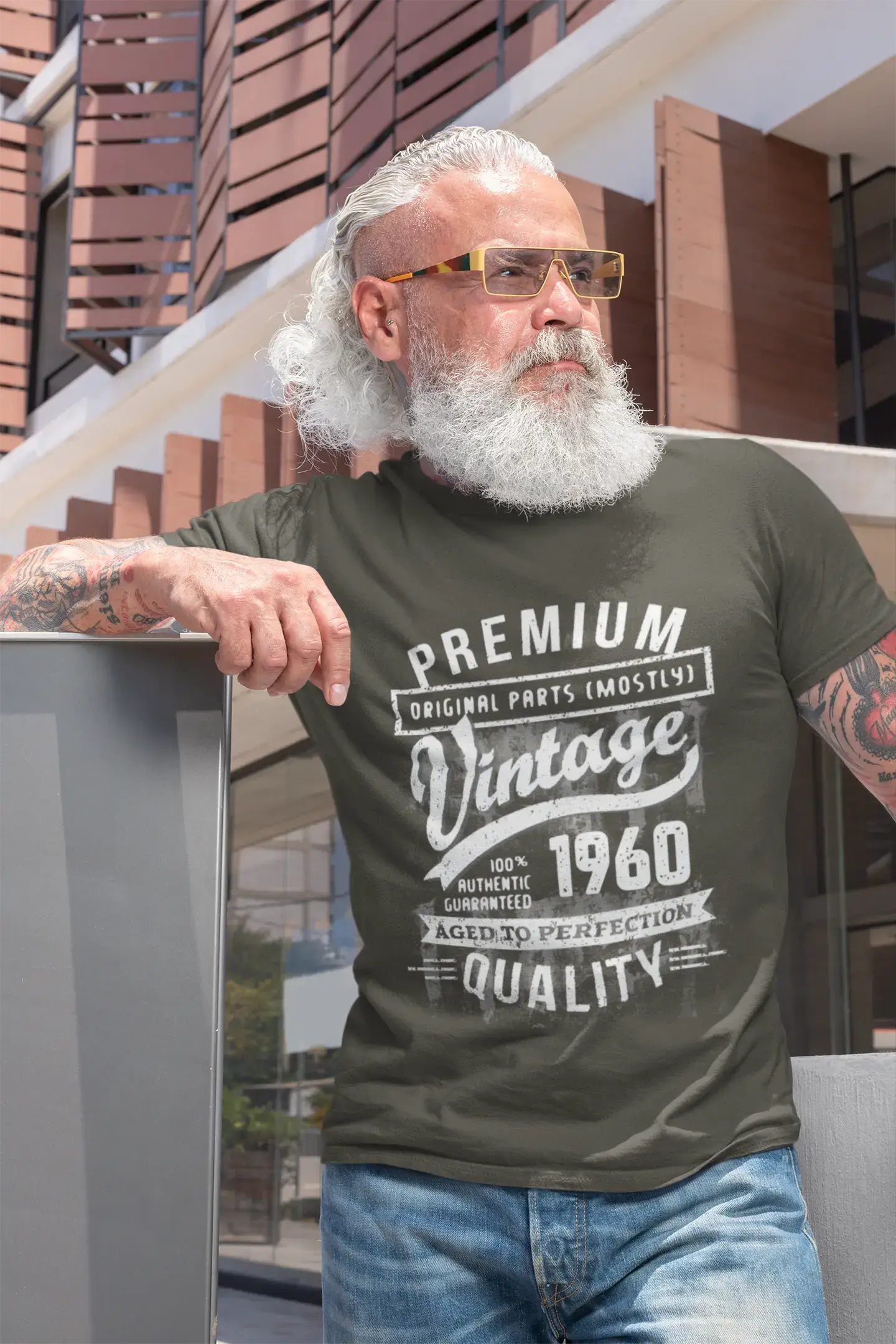 ULTRABASIC – <span>Grafisches</span> <span>Herren</span> -T-Shirt „1960 Aged to Perfection“ <span>als</span> <span>Geburtstagsgeschenk</span>