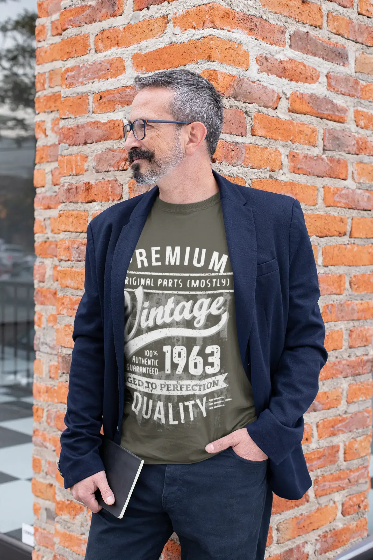 ULTRABASIC – <span>Grafisches</span> <span>Herren</span> -T-Shirt „1963 Aged to Perfection“ <span>als</span> <span>Geburtstagsgeschenk</span>