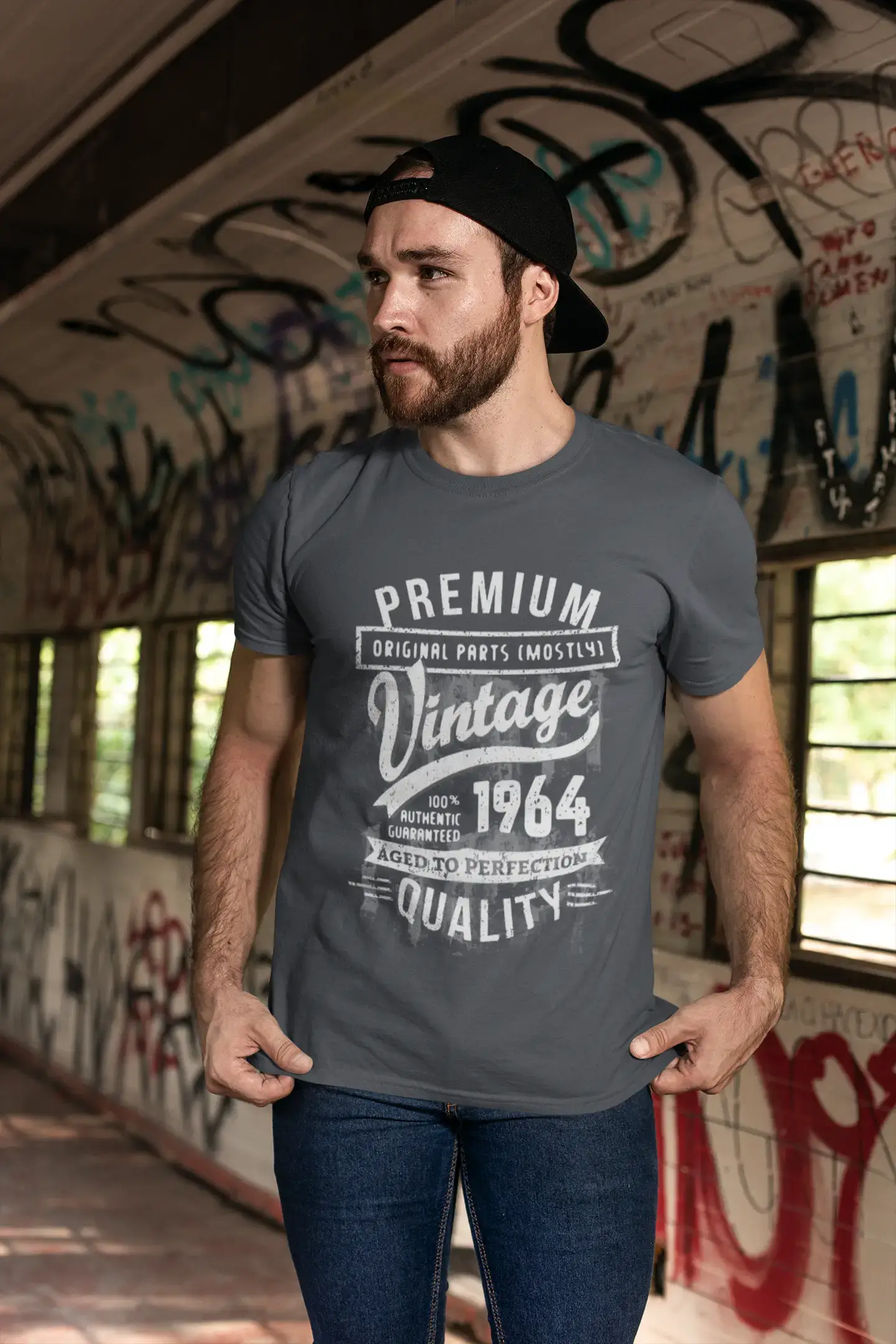 ULTRABASIC – <span>Grafisches</span> <span>Herren</span> -T-Shirt „1964 Aged to Perfection“ <span>als</span> <span>Geburtstagsgeschenk</span>