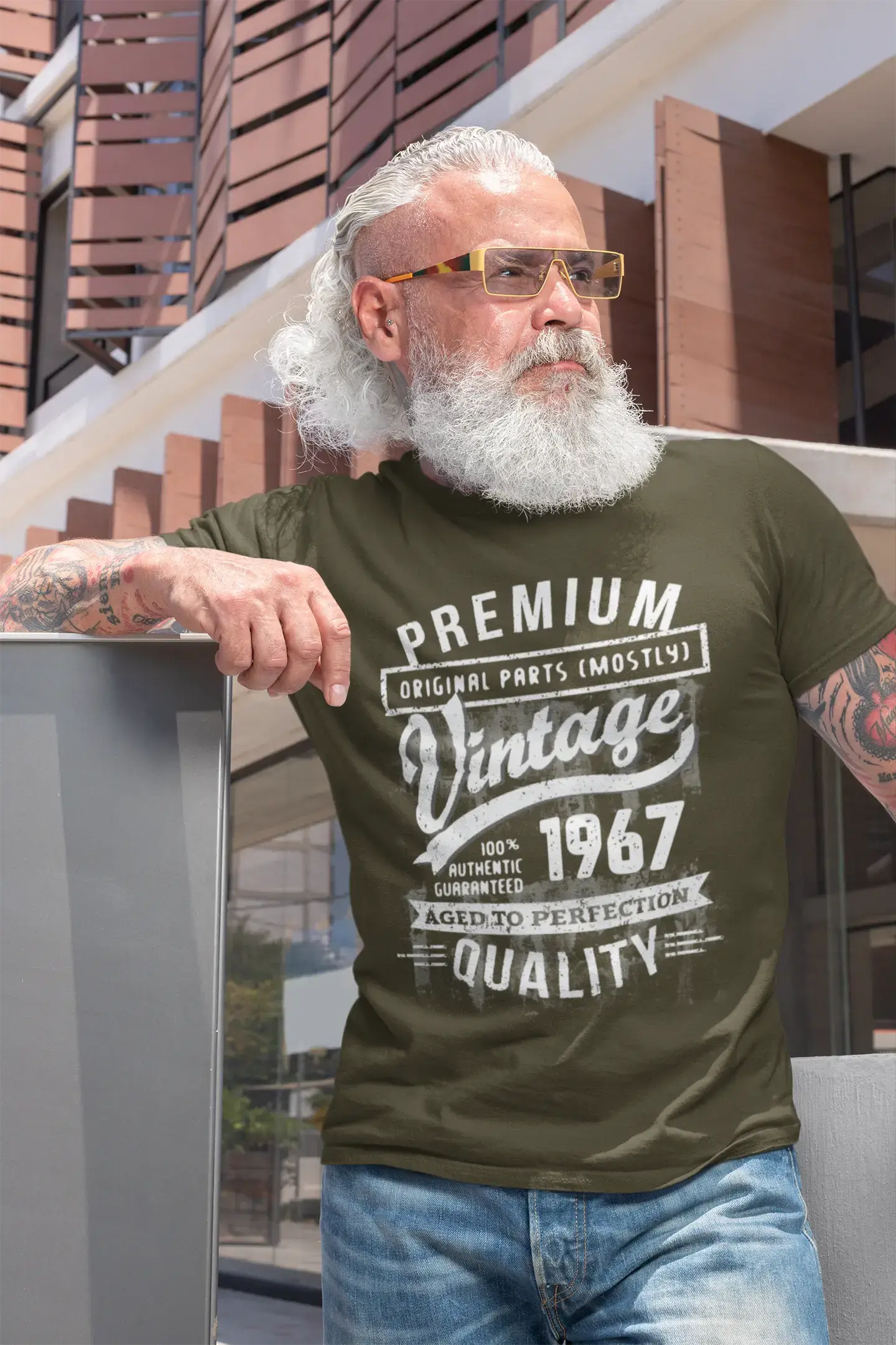ULTRABASIC - Graphic Men's 1967 Aged to Perfection Birthday Gift T-Shirt