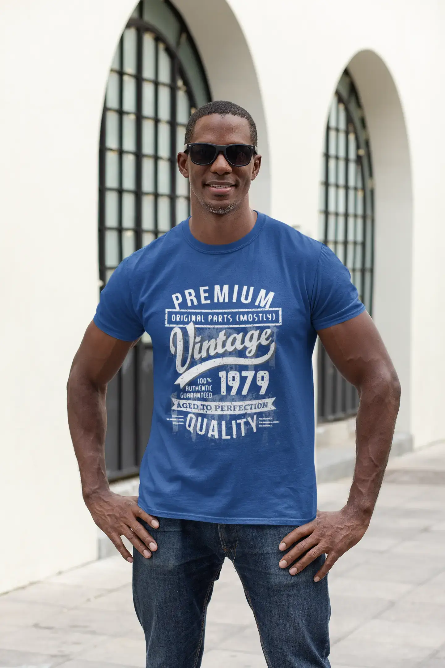 ULTRABASIC - Graphic Men's 1979 Aged to Perfection Birthday Gift T-Shirt