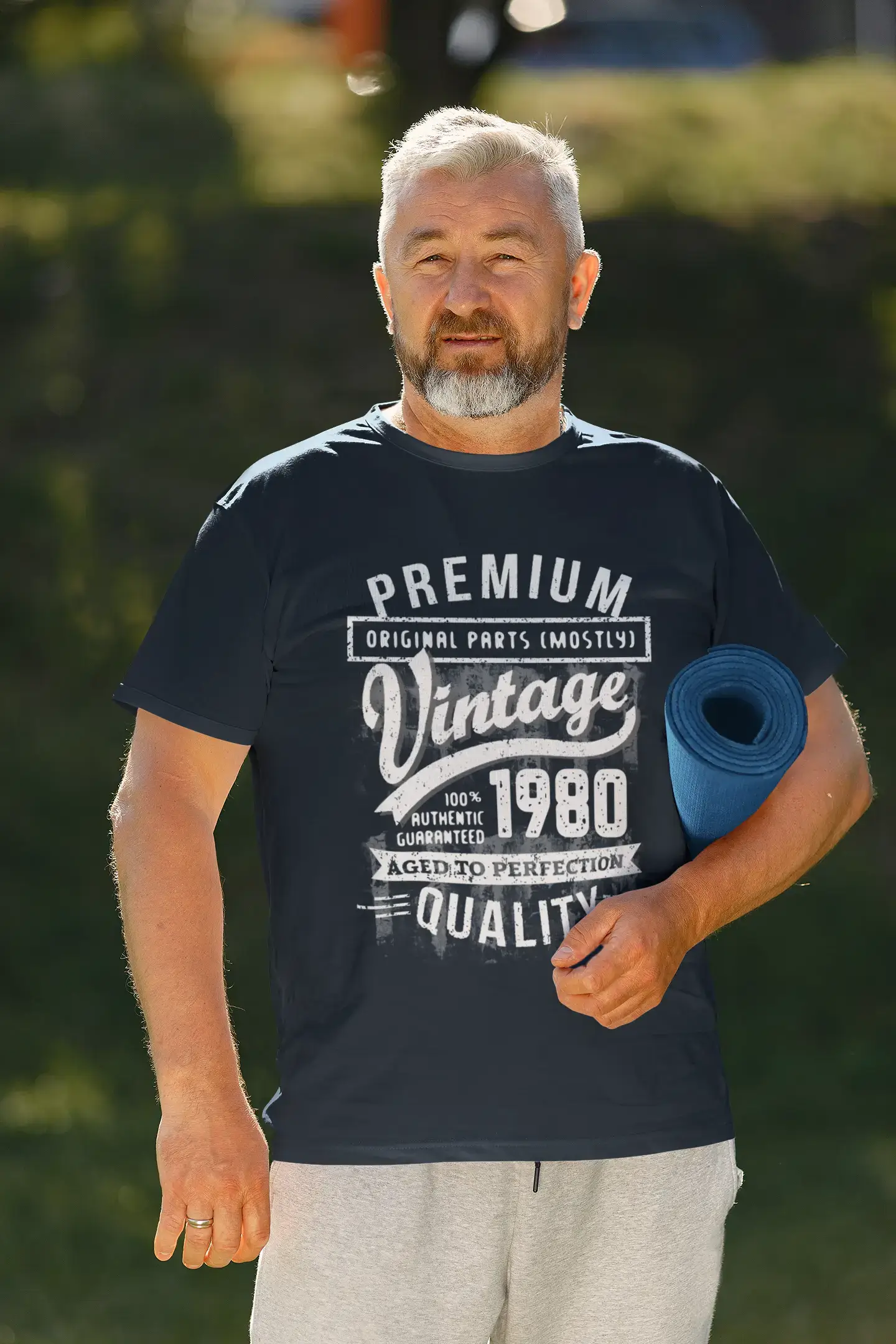 ULTRABASIC - Graphic Men's 1980 Aged to Perfection Birthday Gift T-Shirt