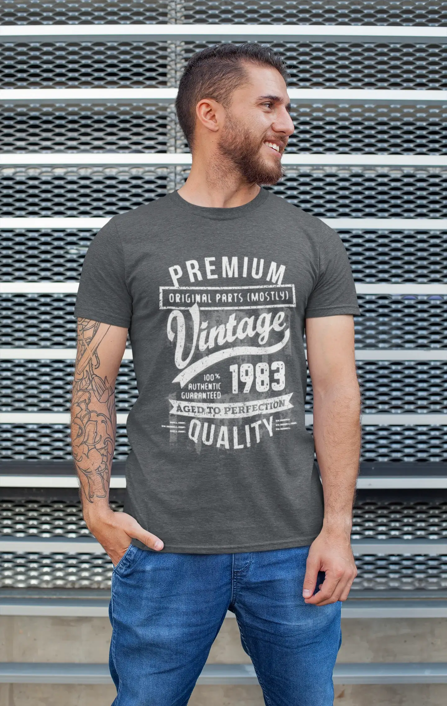 ULTRABASIC - Graphic Men's 1983 Aged to Perfection Birthday Gift T-Shirt