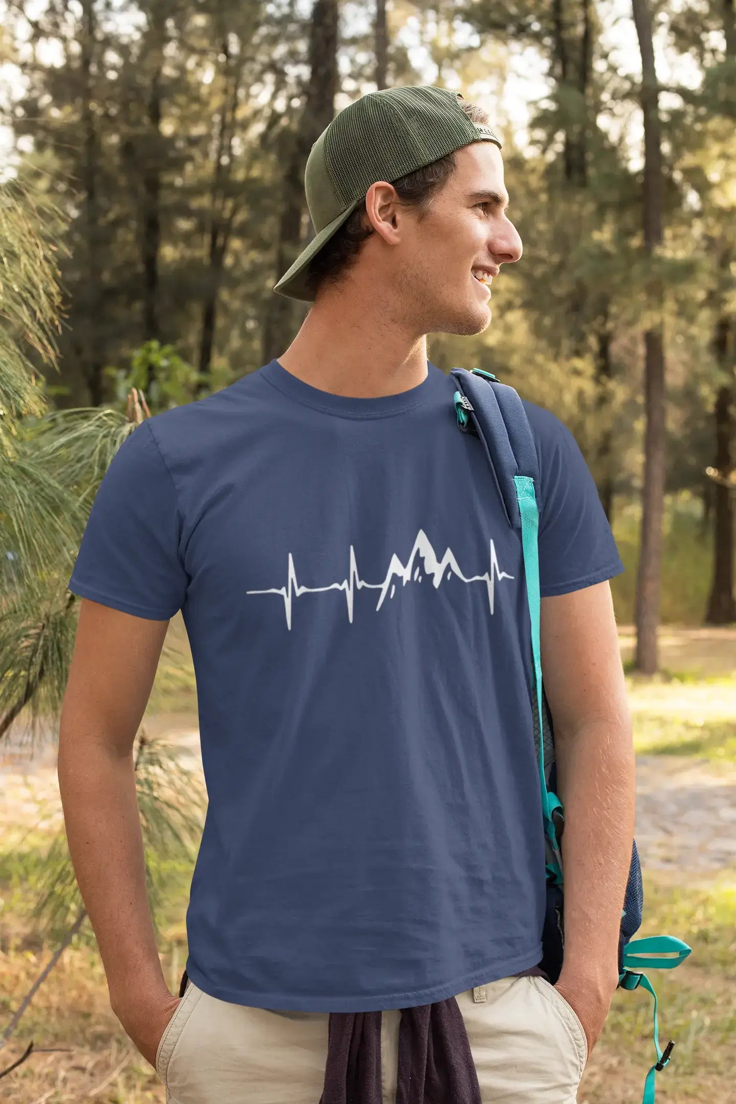 ULTRABASIC - Graphic Printed Men's Mountain Heartbeat T-Shirt Navy