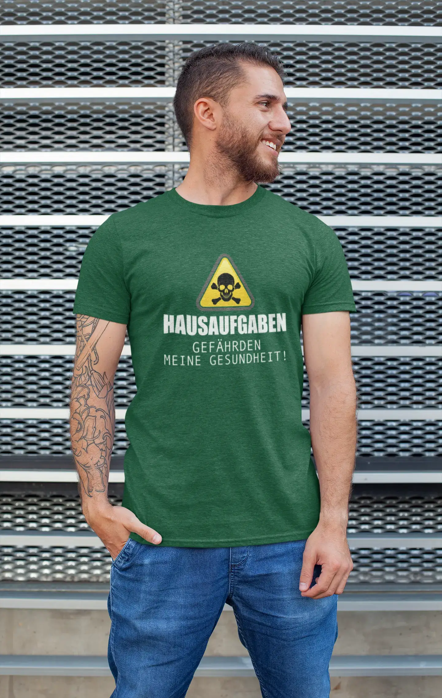 Men’s Graphic T-Shirt Hausaufgaben Gefährden Meine Gesundheit Military Green Gift Idea