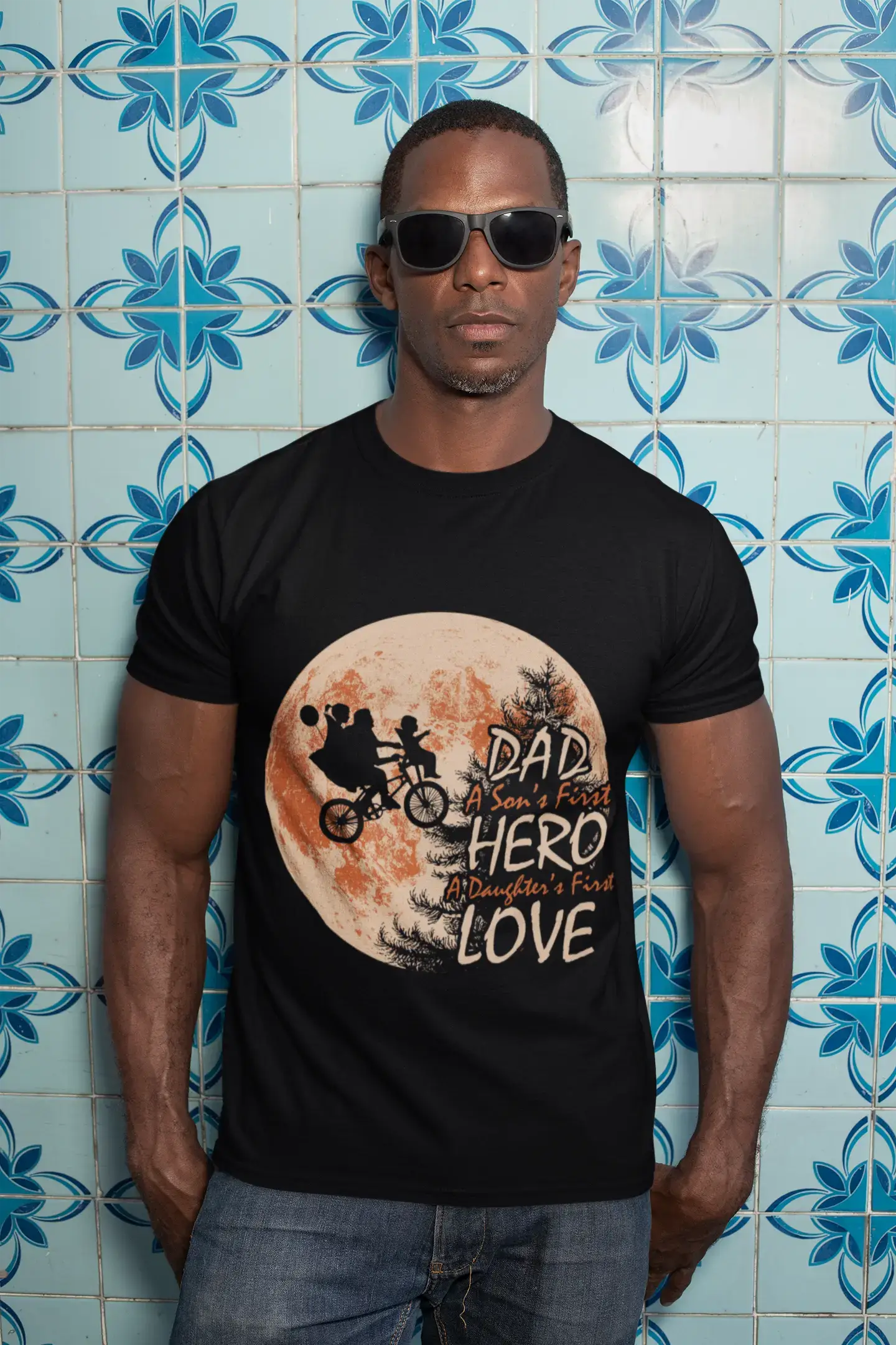 ULTRABASIC Men's T-Shirt Dad Hero Love Romantic Vintage Shirt Father's Gift