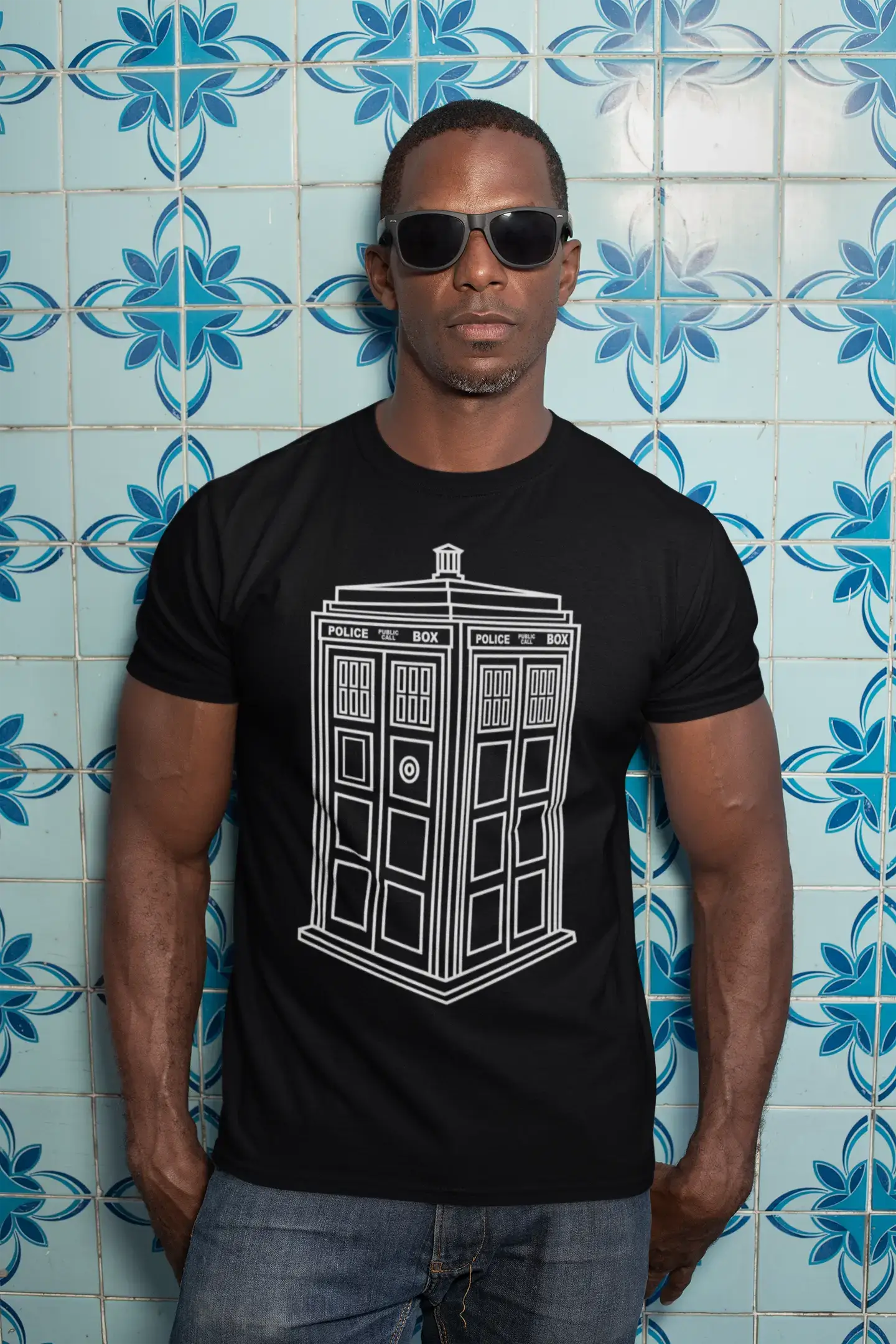 ULTRABASIC Men's Graphic T-Shirt Black Police Box - The Doctor Time Machine Shirt