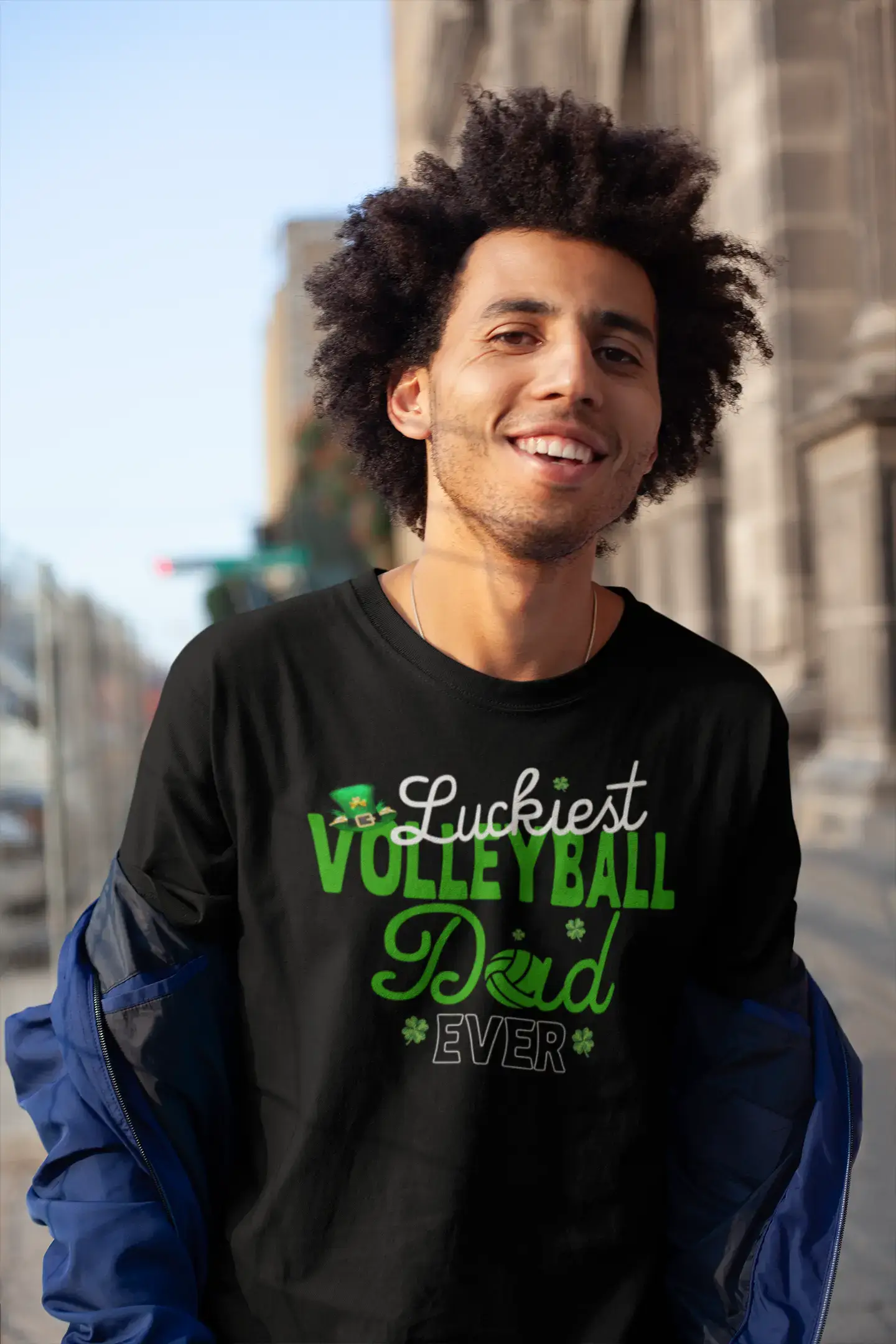 ULTRABASIC Men's Graphic T-Shirt Luckiest Volleyball Dad Ever - Gift For Father's Day