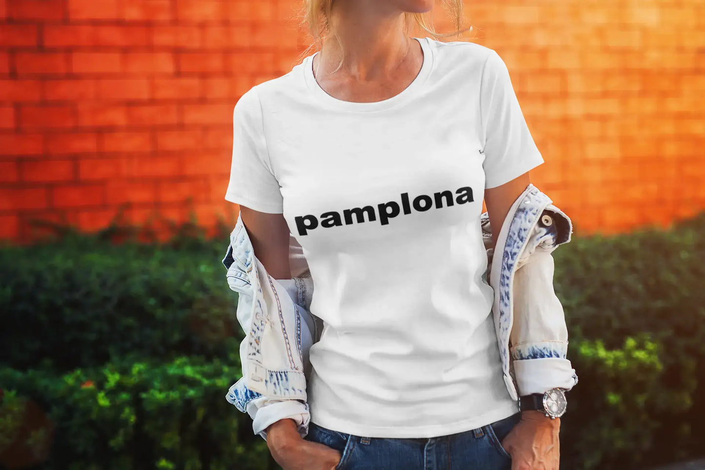 Pamplona Tourist Attraction Damen Kurzarm-T-Shirt mit Rundhalsausschnitt 00072