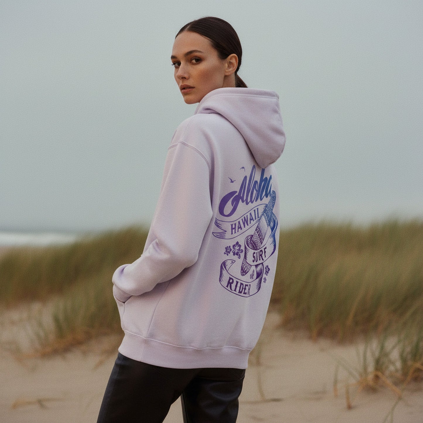 Condor 0003-701-CON — Editorial — Shoulder glance