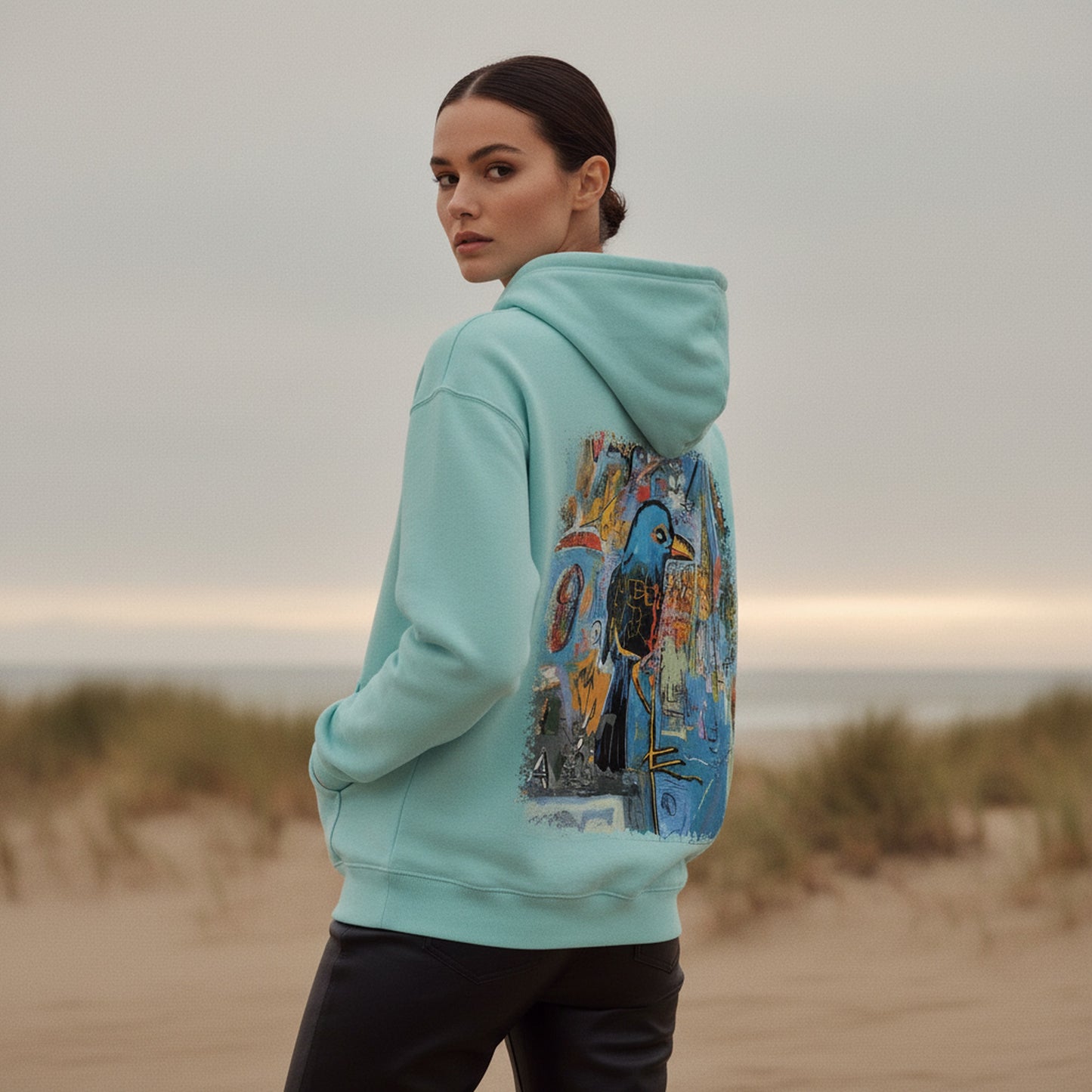 Condor 0051-295-CON — Editorial — Shoulder glance