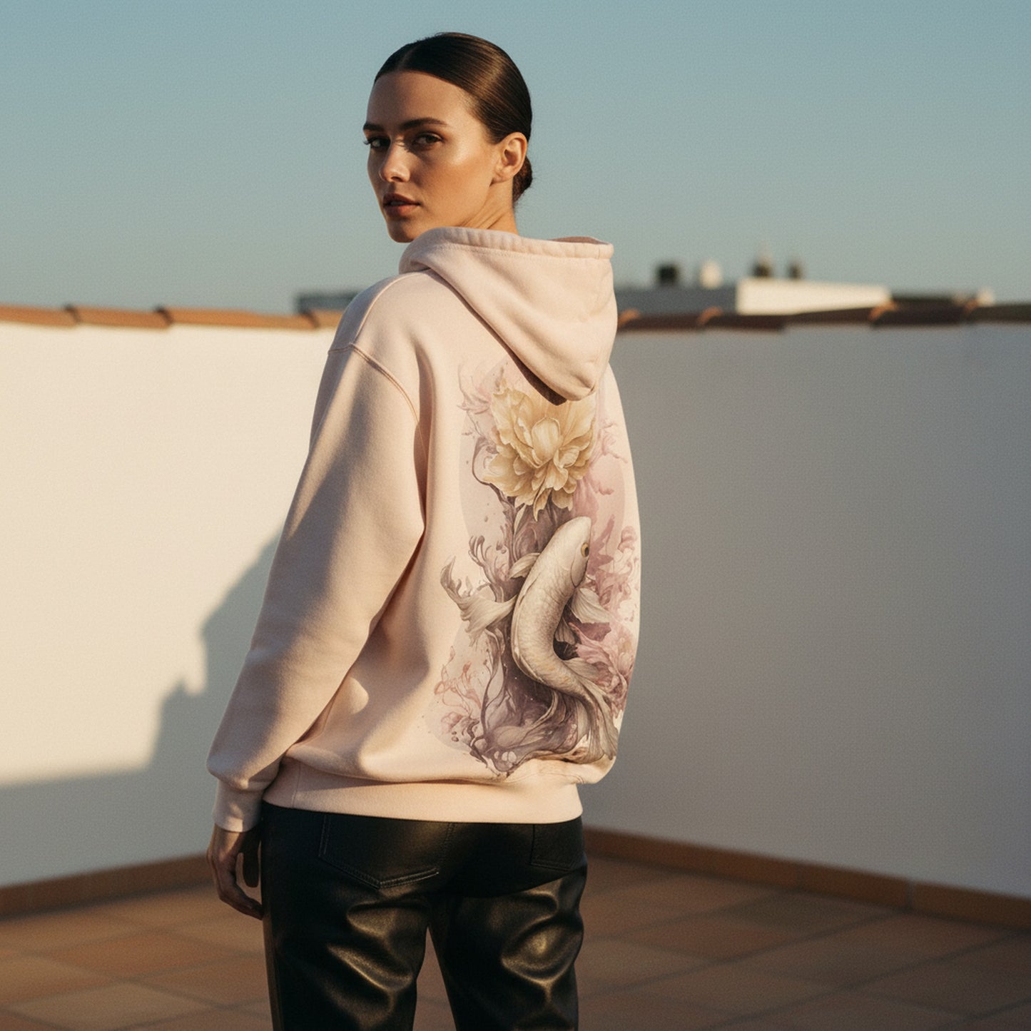 Condor 0002-143-CON — Editorial — Shoulder glance