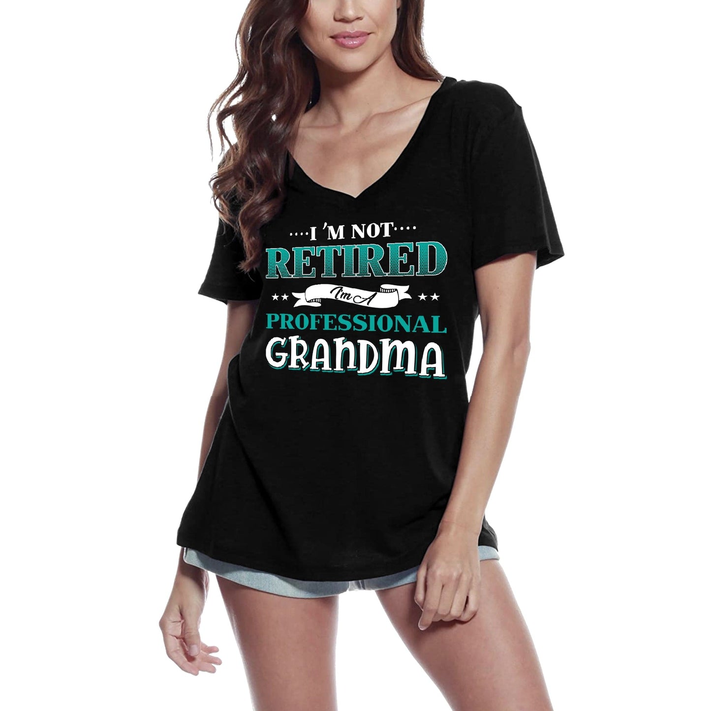 T-Shirt Femme ULTRABASIC Je ne suis pas à la retraite Je suis une Mamie Professionnelle - Tee Shirt Grand-Mère