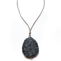 Collier sautoir chaîne style cuir pendentif en perles grises