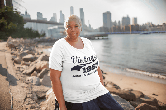 Vintage Aged To Perfection 1967, Weiß, Damen Kurzarm-Rundhals-T-Shirt, Geschenk-T-Shirt 00344