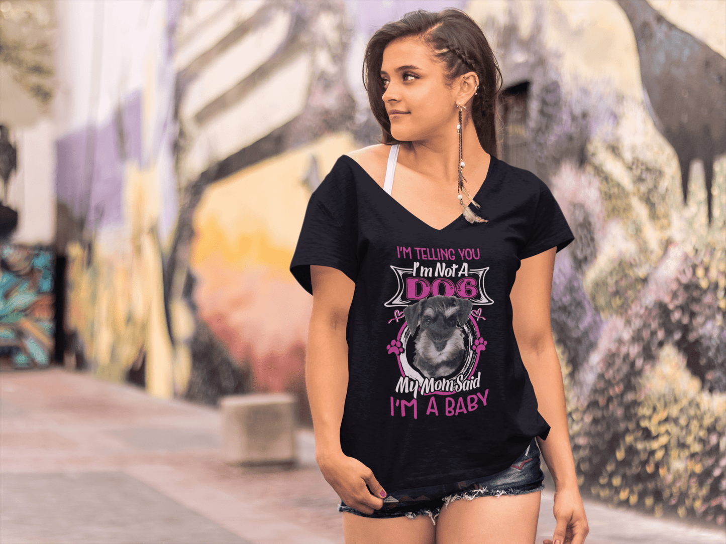 ULTRABASIC Damen-T-Shirt „I'm Telling You I'm Not a Schnauzer – My Mom Said I'm a Baby“ – Süßes Hündchen-Liebhaber-T-Shirt